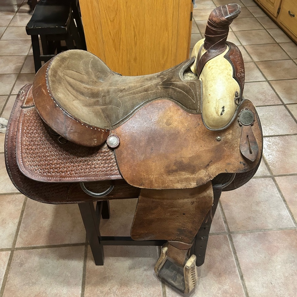 Brown Western Saddle